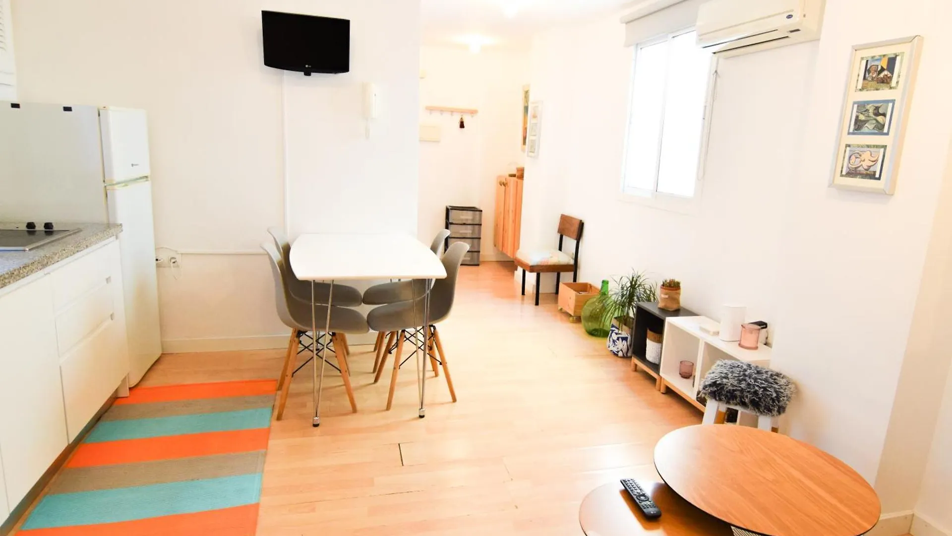 Letplanet Merced Center مالقة إسبانيا